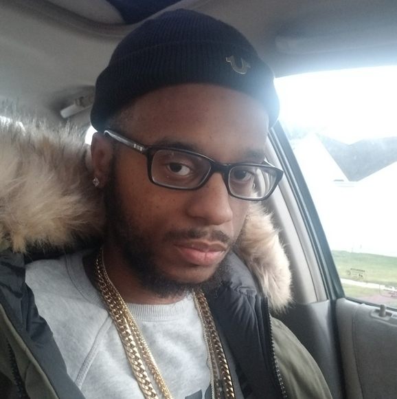 Meet your Posher, Matthew - Picture 2 of 2